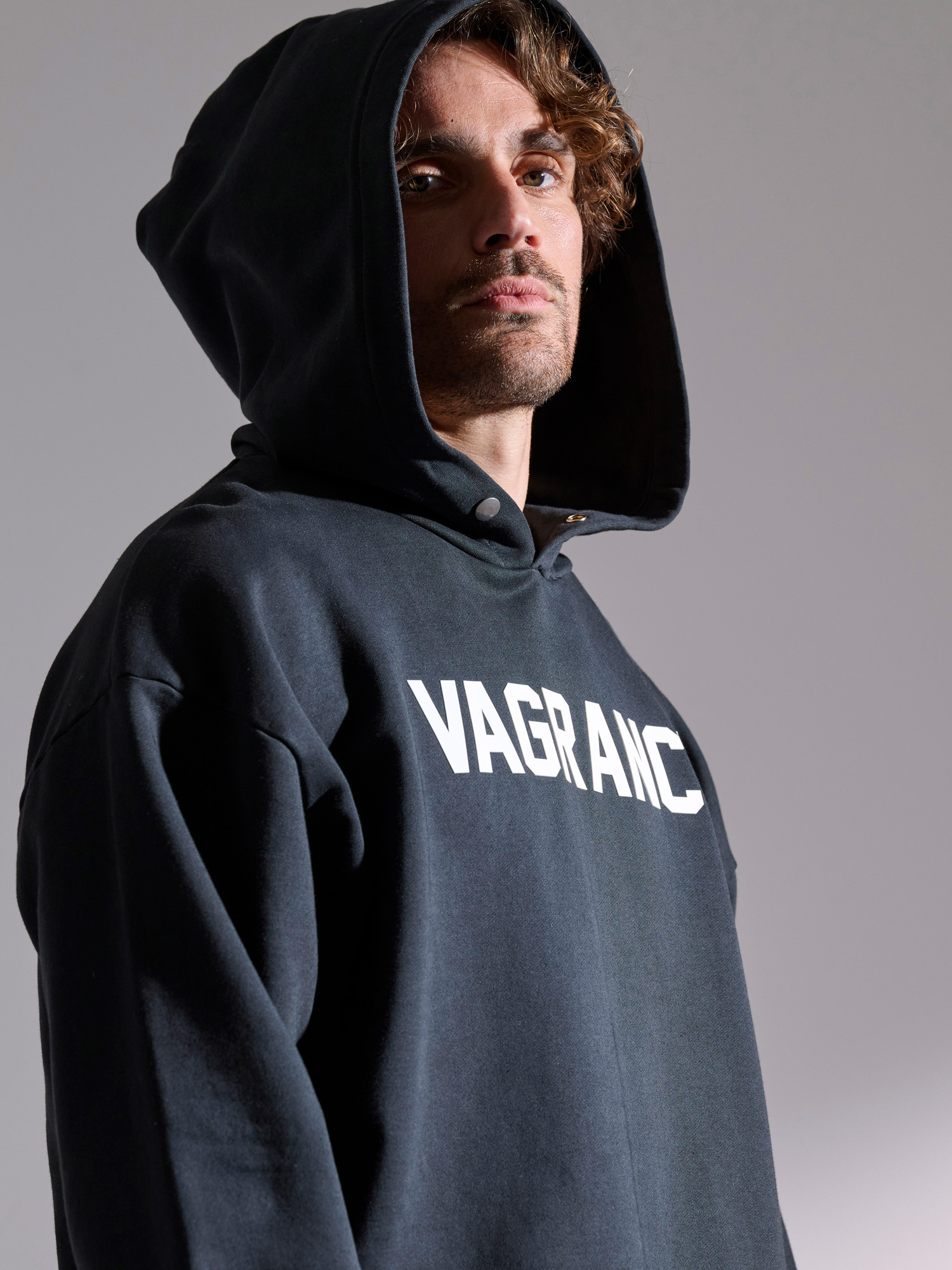 Vagrancy hoodie 5011